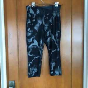 Nike Capri work out pants